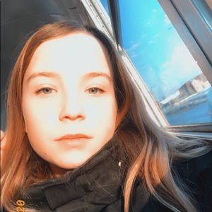 Meet your Posher, Olivia